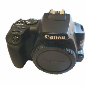 دوربین SLR سیاه کانن ژاپن Canon EOS 250D